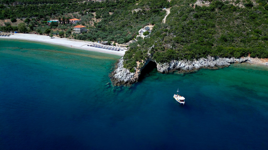 Boat rental leonidio